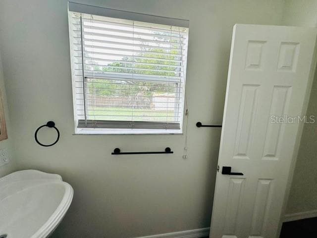 Photo - 2211 Stanley St