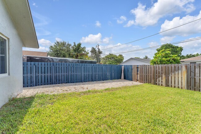 Photo - 48 SW 13th St Unit 50 Sw 13th st Dania Beach