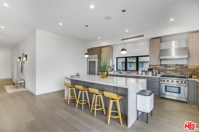 Photo - 10563 Ashton Ave