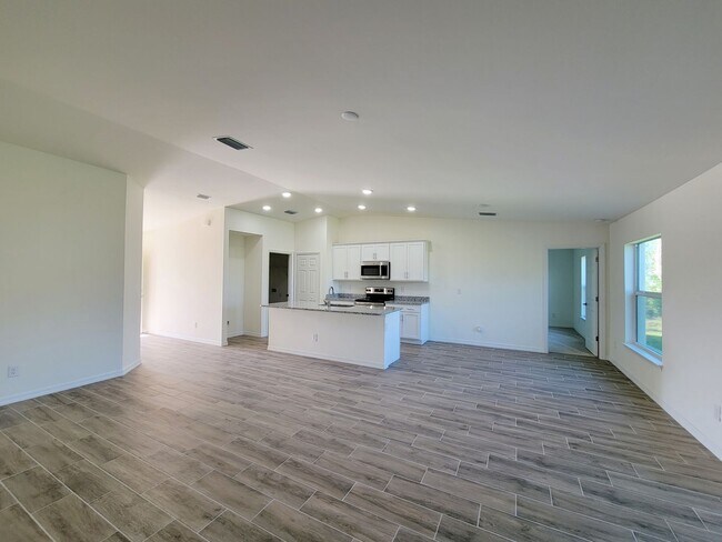 3100 NW 20th Ave