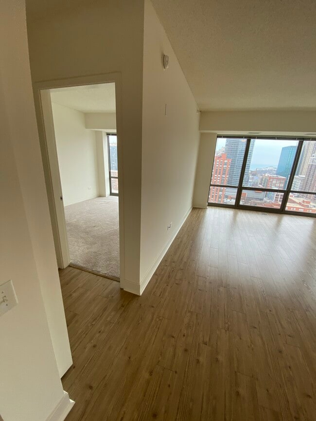 Photo - 600 S Dearborn St Unit 213