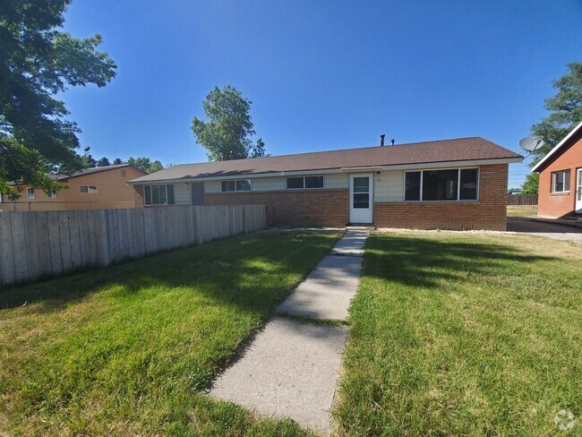 Building Photo - Unit 114 Rupert Duplex Rental