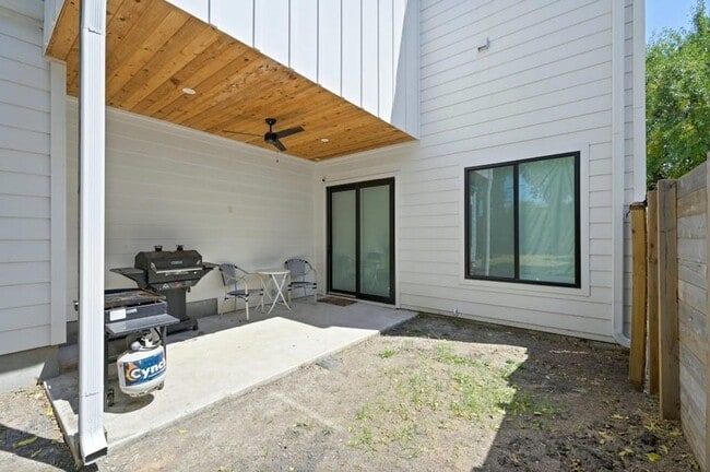 Photo - 5212 Huisache St