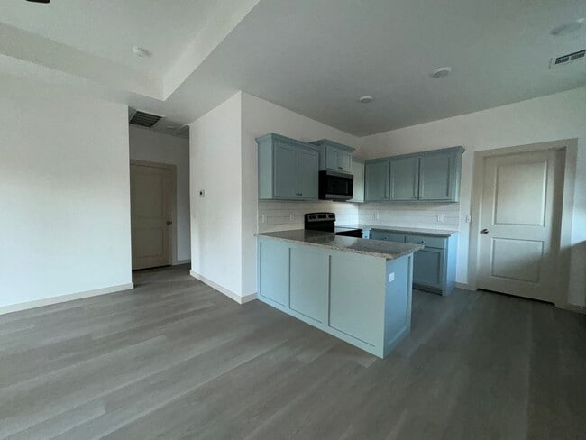 Photo - 1202 W Iowa Ave