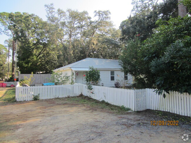 Building Photo - 62 Madge Ln Rental