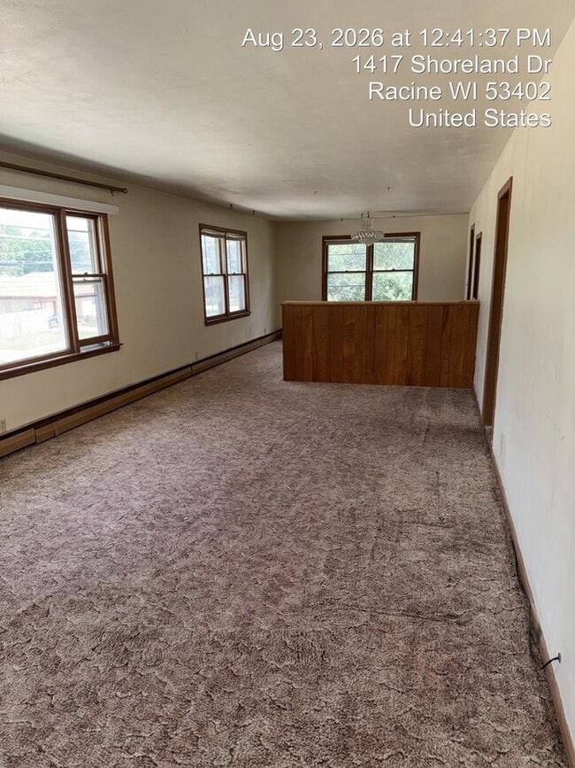Building Photo - 1417-1419 Shoreland Dr. Unit 1419-Upper