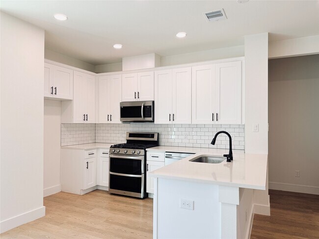 Photo - 16575 Oasis Glade Dr