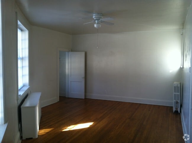 Building Photo - 792 Kinderkamack Rd Unit 1 Rental