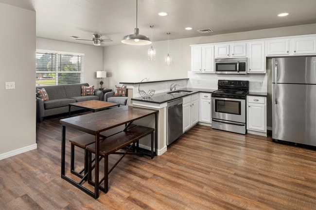 Photo - Dillon Park Student Apartments