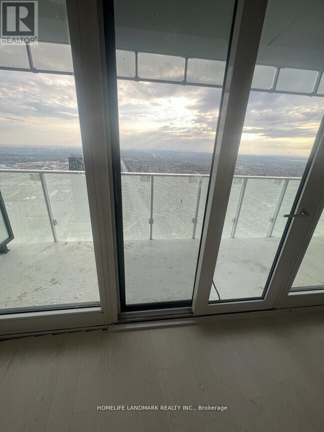 Photo - 3900 Confederation Pkwy Unit 5605