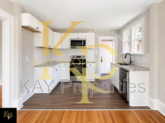 Photo - 817 Marigold St