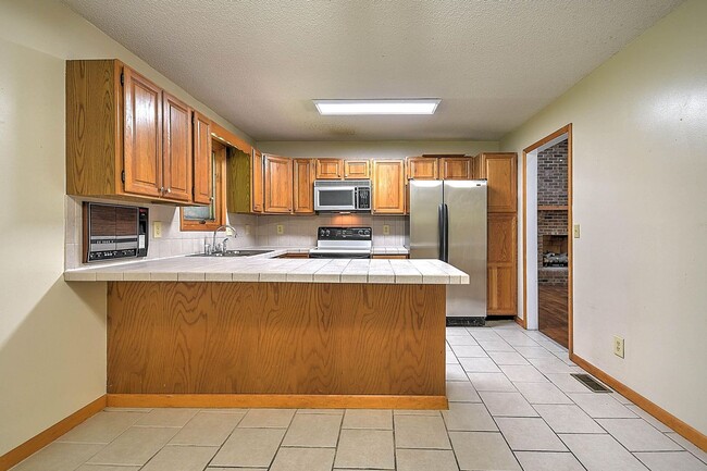 Photo - 3 Bedroom 3 Bathroom Home in Kingsport, TN