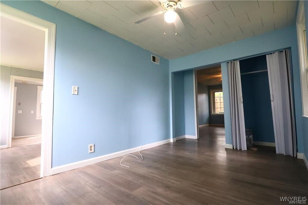 Photo - 1927 Center Rd