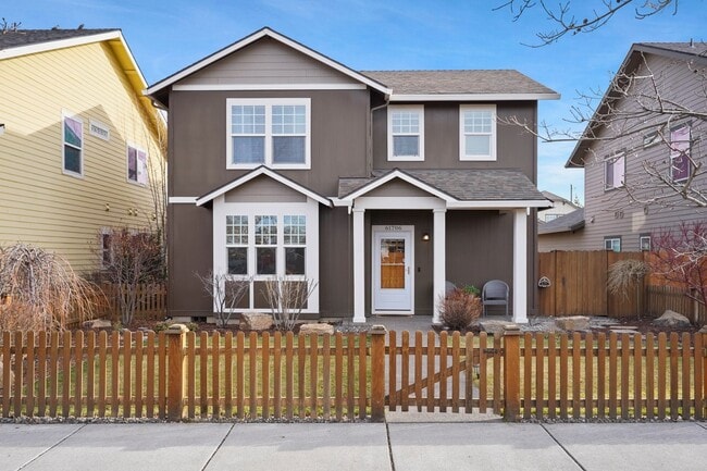 Building Photo - Updated home in Gardenside!