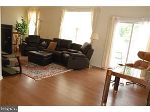 Building Photo - 49 Heath Ct