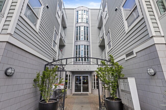 Photo - 2929 W 4th Ave