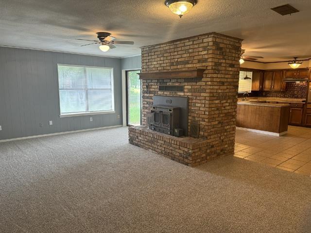 Photo - 719 Diana Ln