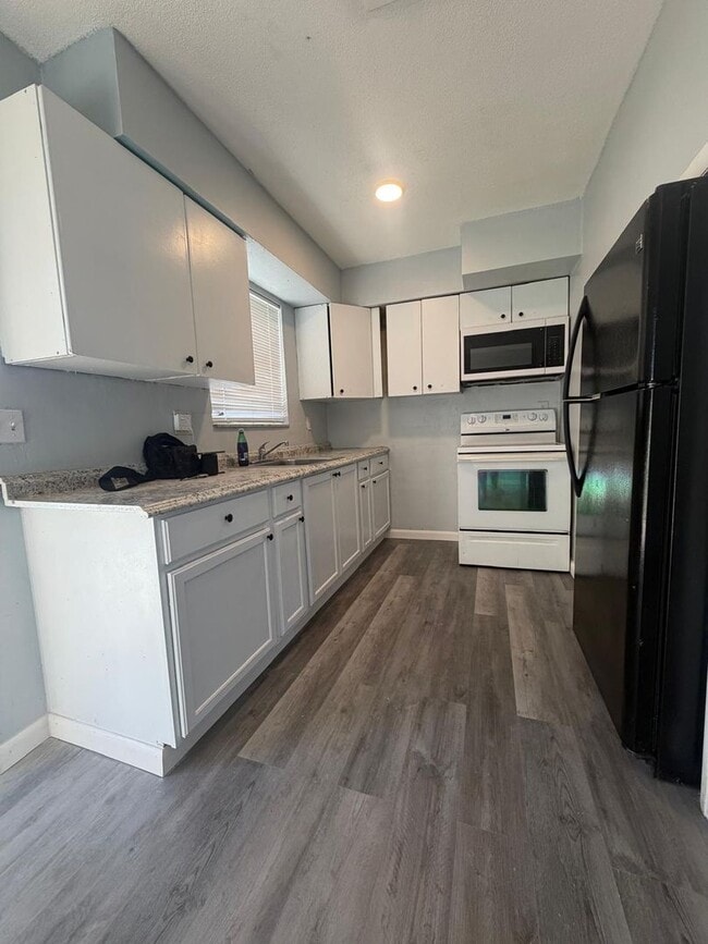 Photo - 2038 SW 12th Ct Unit Front