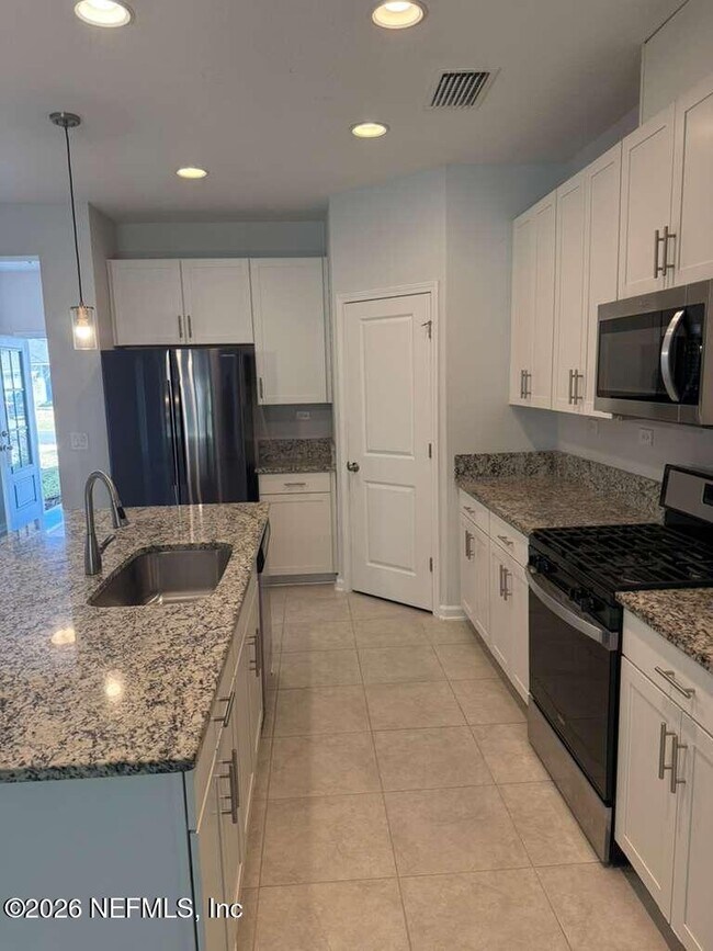 Photo - 230 Wineberry Ln