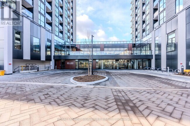 Photo - 3071 Trafalgar Rd Unité B510