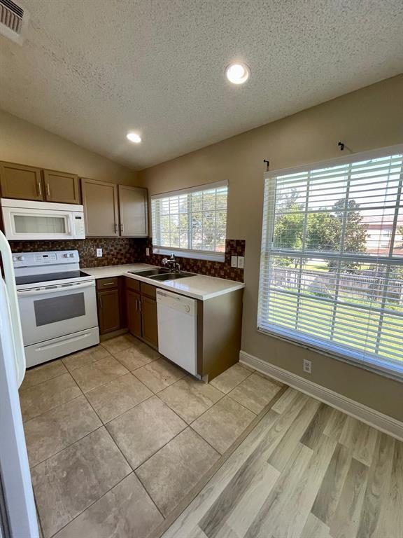 Photo - 13301 Fairway Glen Dr Unidad 203