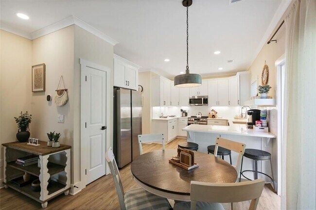 Photo - 4620 Timrose Rd NW