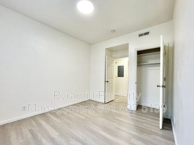 Photo - 1433 S 430 W