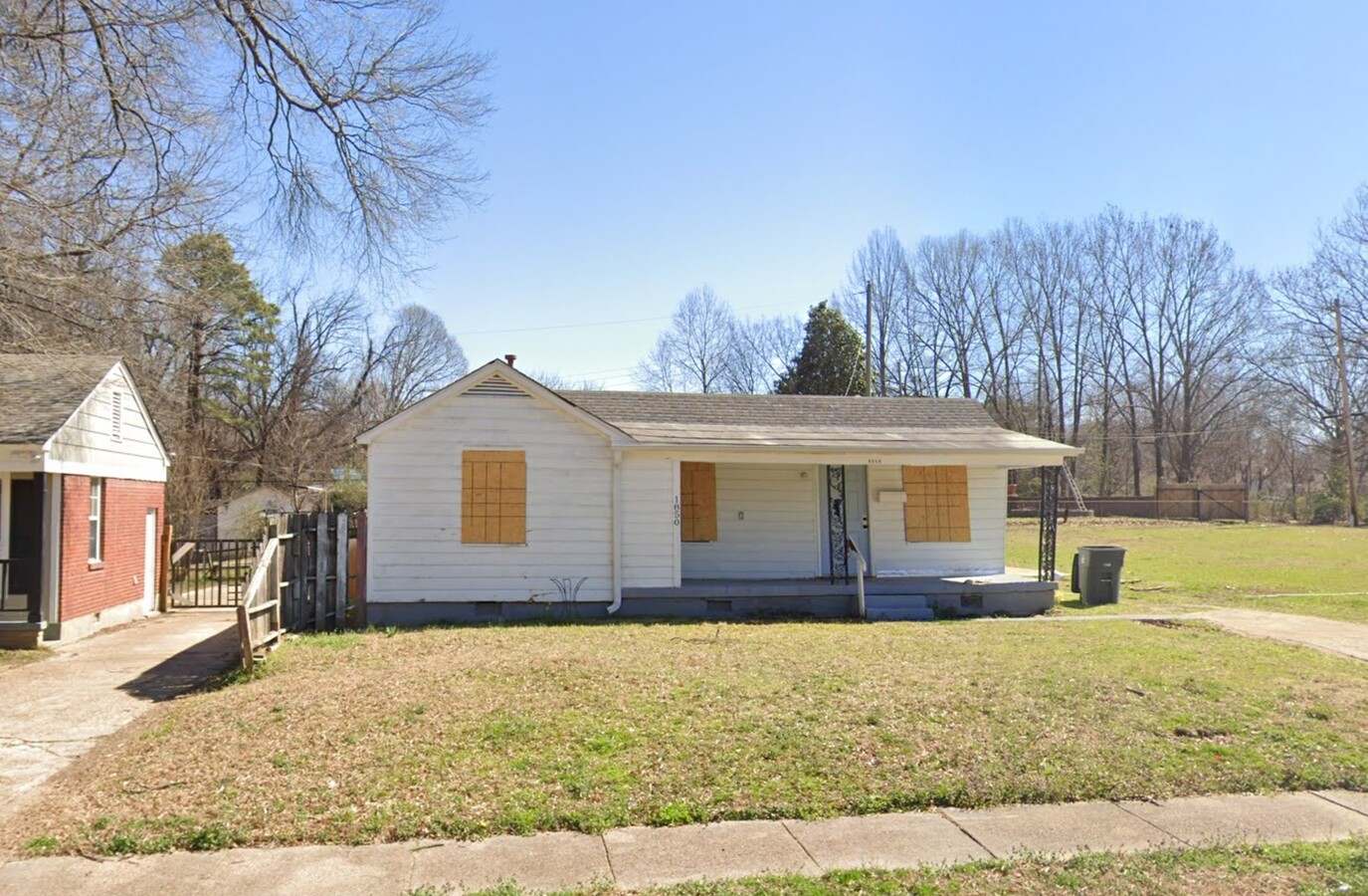 Photo - 1850 Davis Cir House