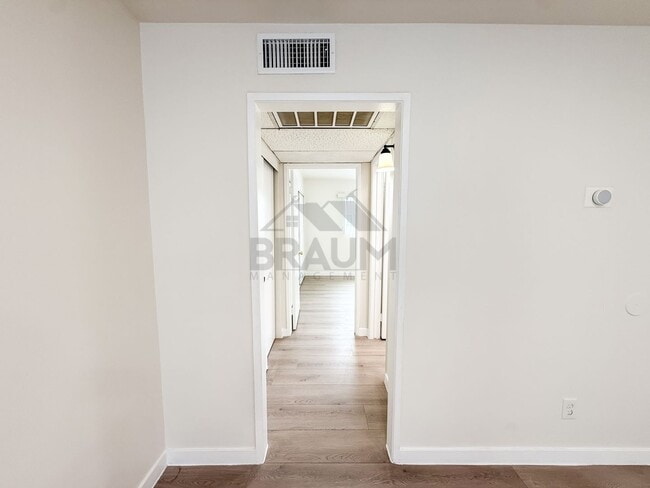 Photo - 15000 Burbank Blvd Unit 202