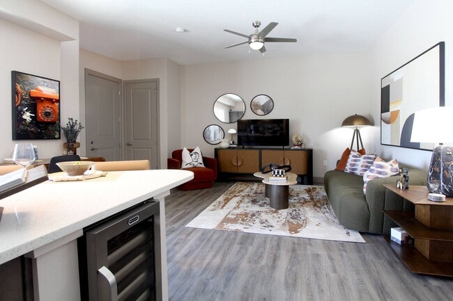 Photo - Notting Hill Apartments