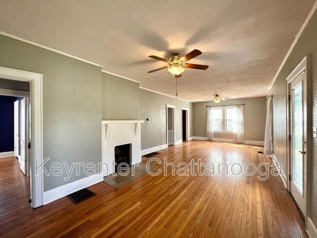 Photo - 1818 John Ross Rd