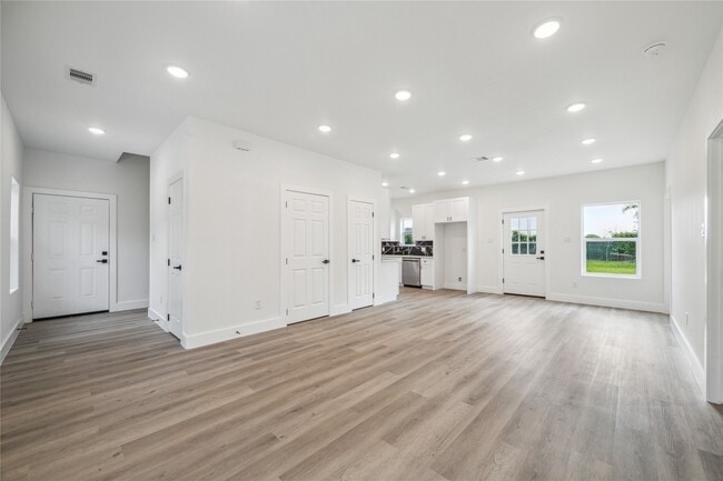 Photo - 3704 Avenue S