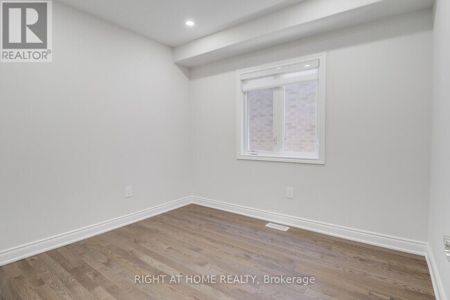 Photo - 2984 Monarch Dr