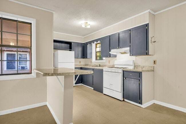 Photo - 247 Grove St