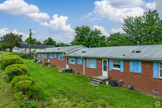 Alternate Photo - Lincoln Grove Apartments