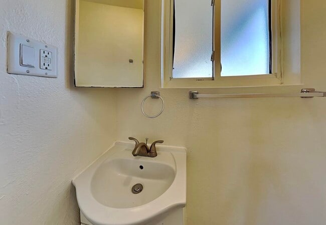 Photo - 2711 N 27th St