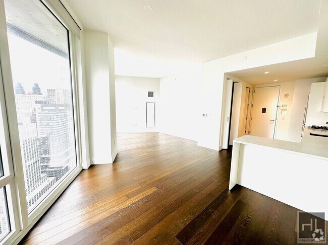 Building Photo - East 44th Street / Amazing 1-Bed 1-Bath / ... Unit 40N Rental