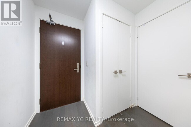 Photo - 70 Temperance St Unité 2912