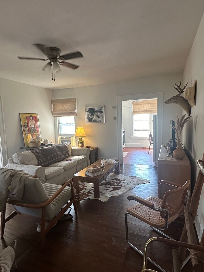 Photo - 1 bed 1 bath available for 2026! Unit 1513 Enfield C