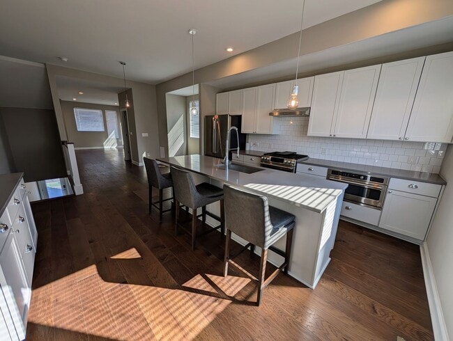 Photo - Luxury Living at Four X Five Condos
