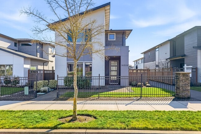 Photo - Modern Happy Valley Home with Designer Finishes & Spacious Open Layout