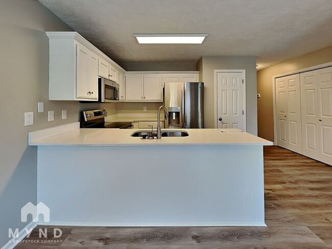 Photo - 721 Wildwood Dr