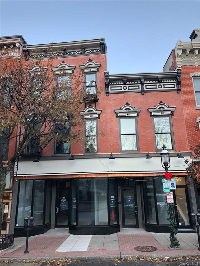 Photo - 195 Main St Unit 5