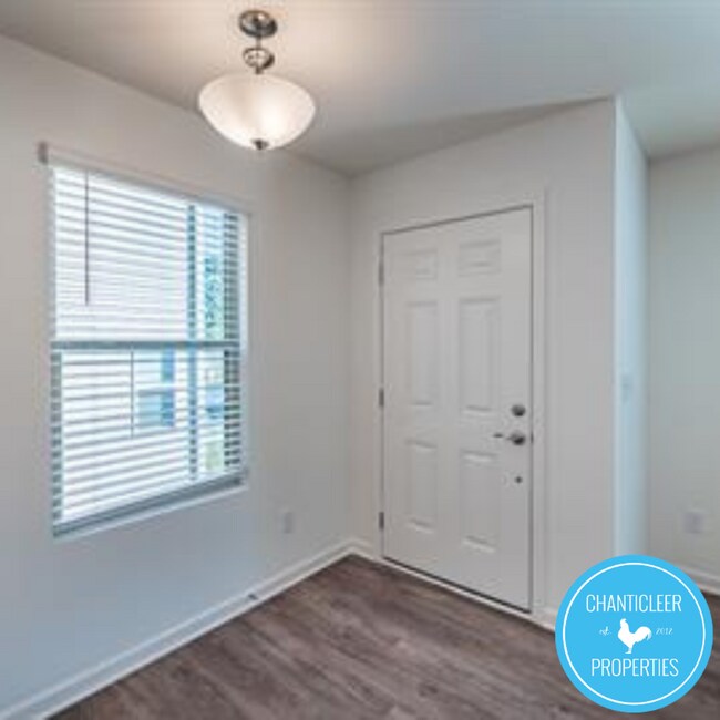 Photo - 517 Hobkirks Pl Casa Adosada