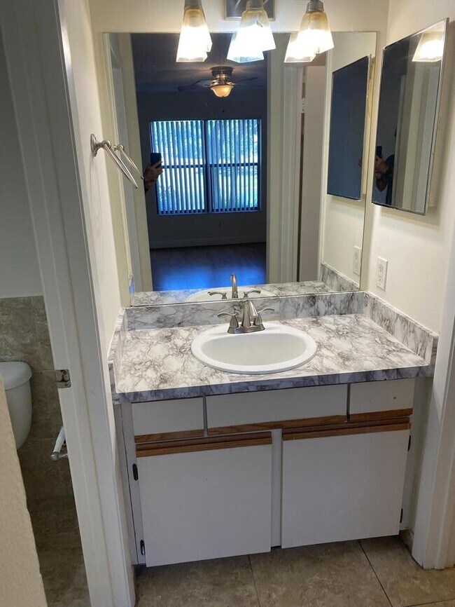4281 W McNab Rd Unit 21