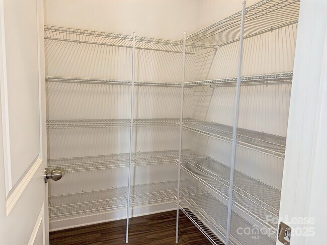 Photo - 14105 Alley Mae Aly