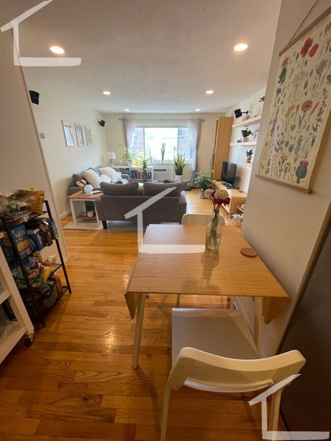 Photo - 6/1 Spacious 2BR condo on Brighton/Brookline line