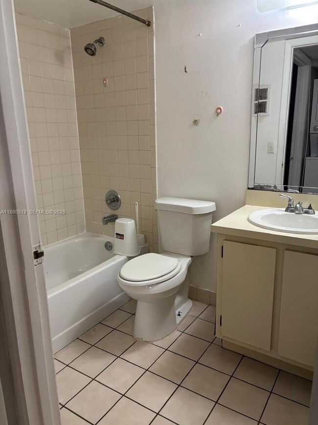 Photo - 871 NE 207th Ln Unit 103-15