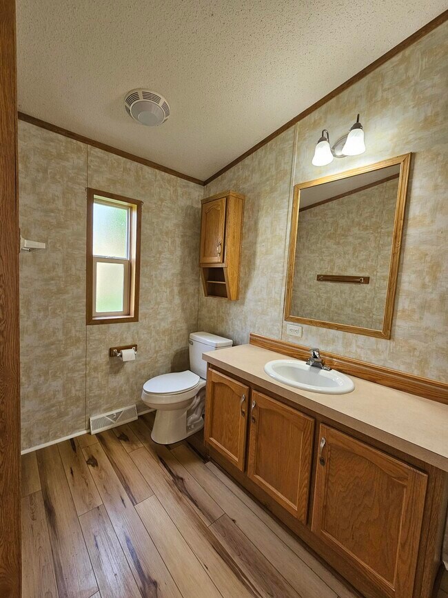 Photo - 6 Kris Ann Dr