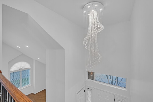 Photo - 141 Manchester Ct